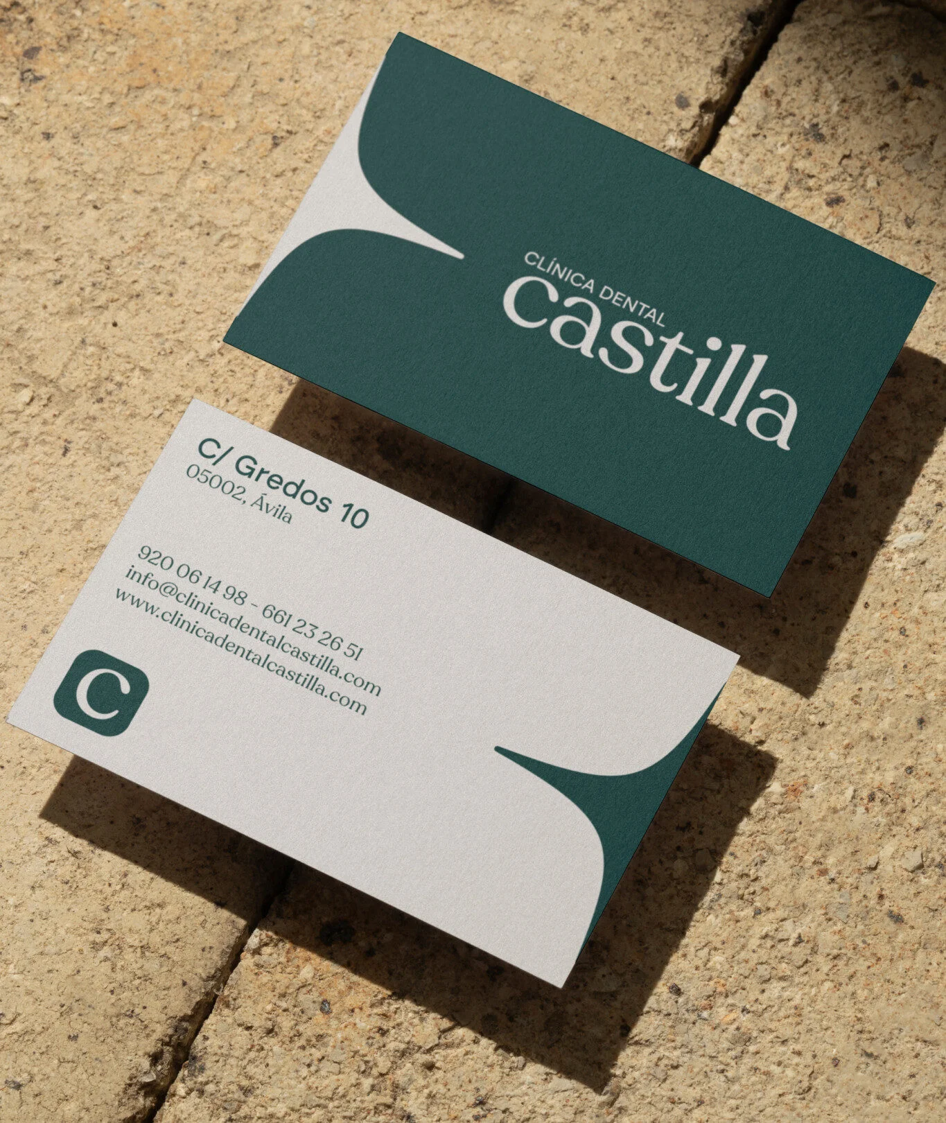 Rebranding e Interiorismo de clínica dental